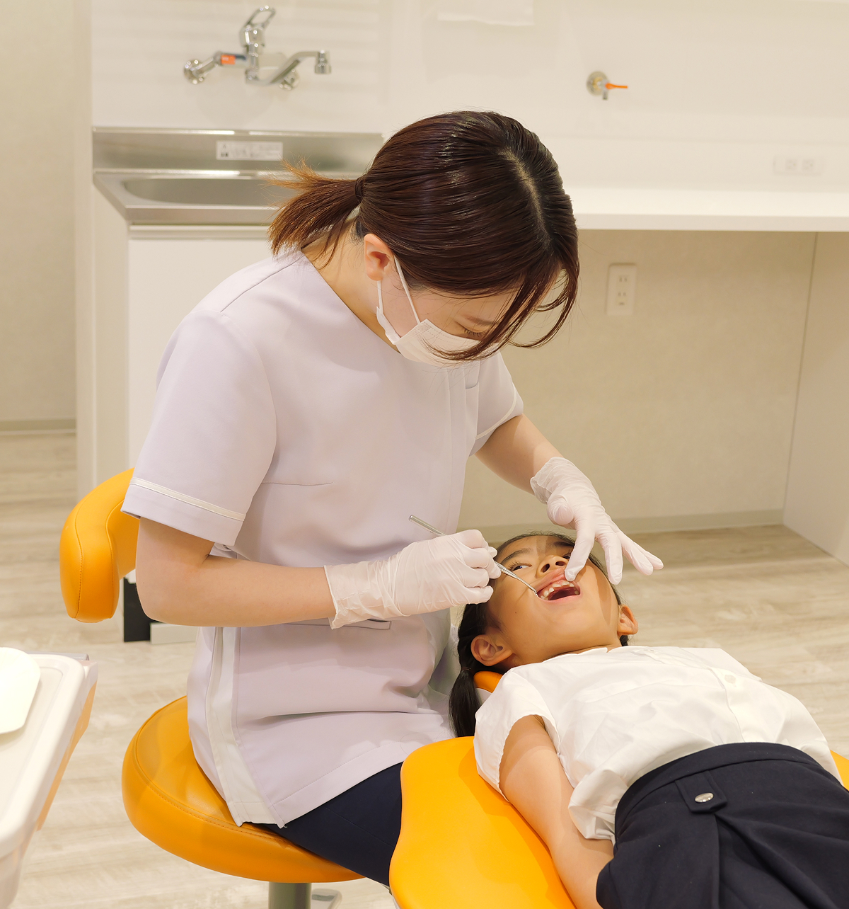 「歯科衛生士／口育士」